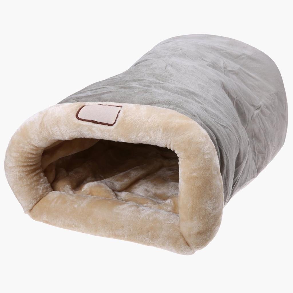 Dog and Cat Bed With Fluffy Cover